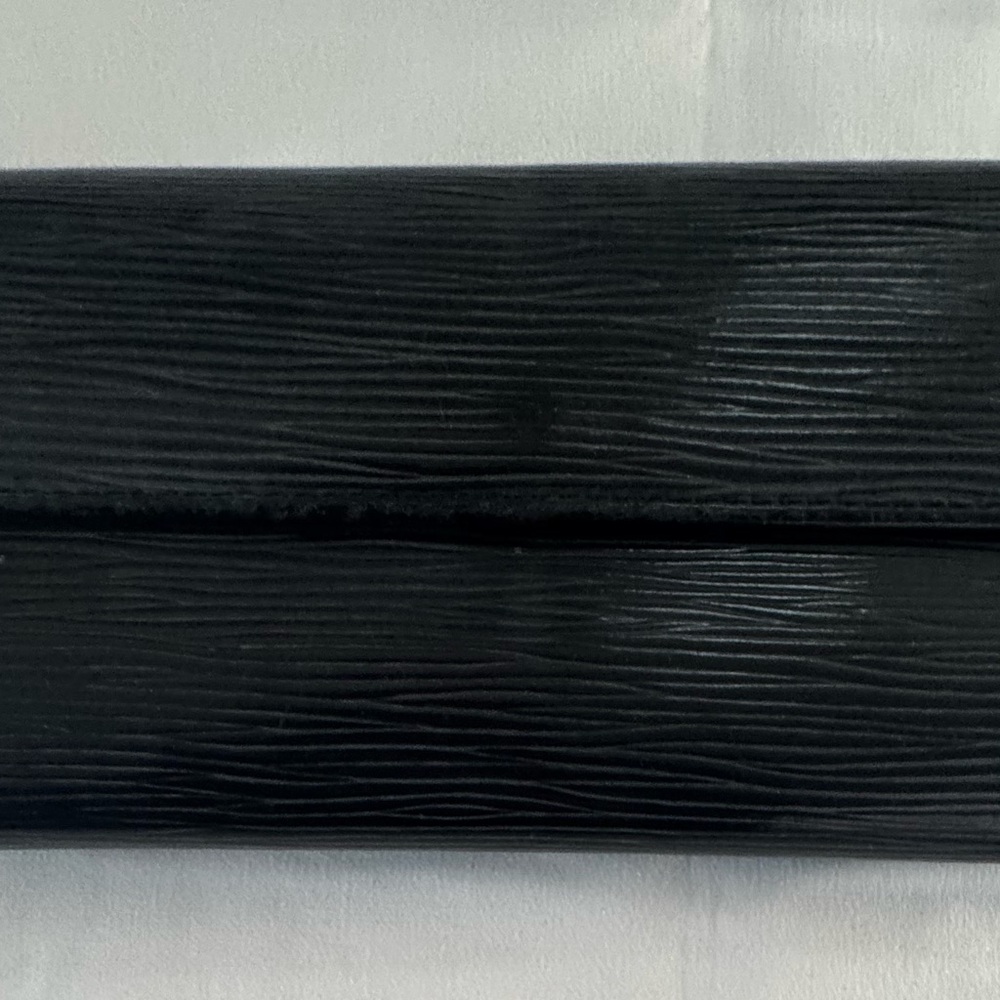 Louis Vuitton Black EPI Sarah Wallet